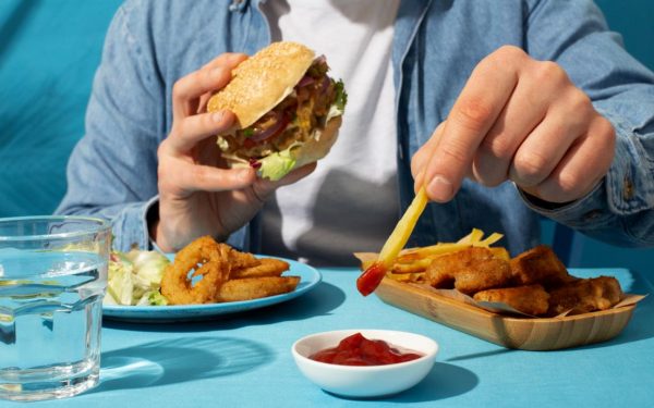 Ce alimente ar trebui evitate pentru a preveni hemoroizii?