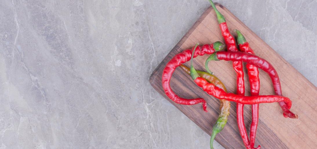 Alimentele picante pot influența inflamația hemoroizilor?