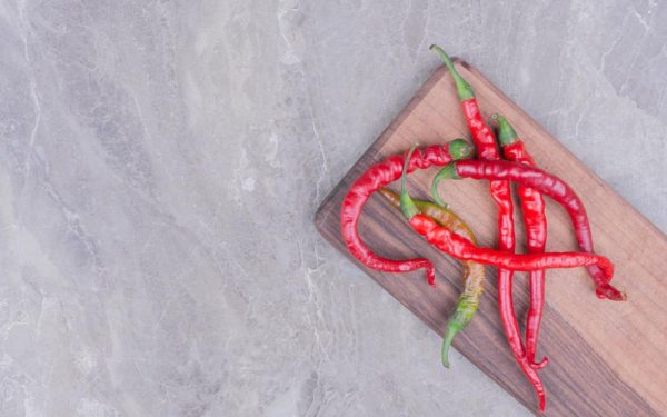 Alimentele picante pot influența inflamația hemoroizilor?